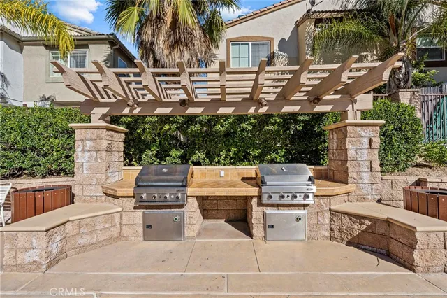 $525,000 | 41685 Woodridge Avenue, Unit 1, Murrieta, CA 92562