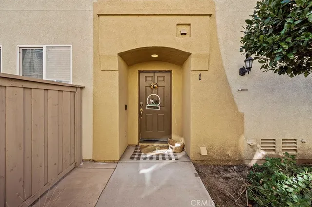 $525,000 | 41685 Woodridge Avenue, Unit 1, Murrieta, CA 92562