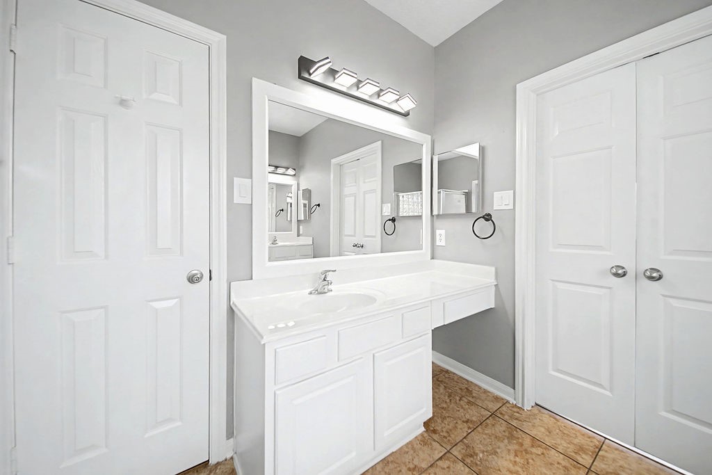 14217 Spring Knoll Lane Rosharon, TX 77583 - Photo 23 of 41