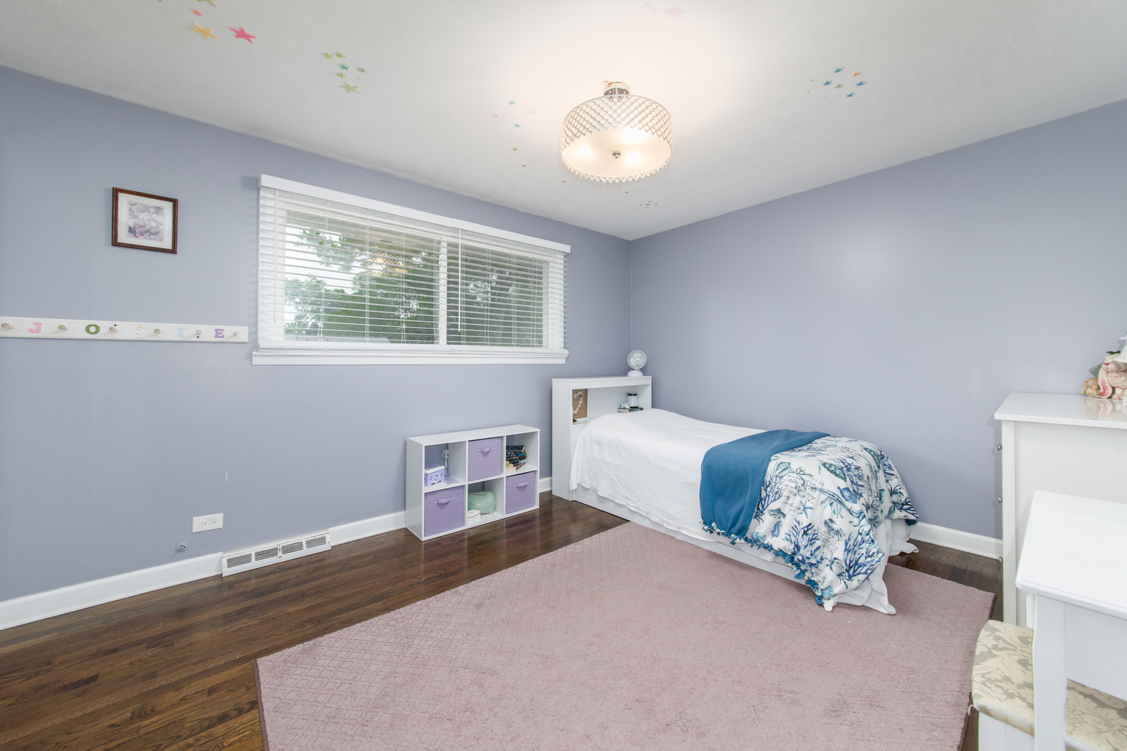 2005 Cayuga Lane Mount Prospect, IL 60056 - Photo 15 of 28 a bedroom with a bed and a window