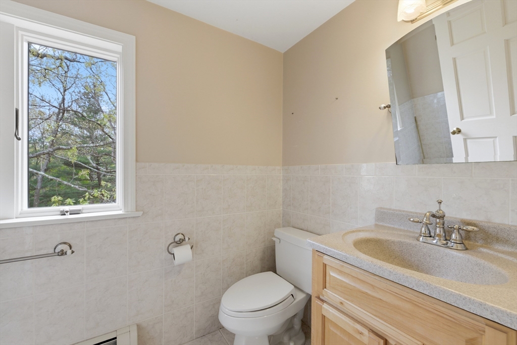 9 Woodcliffe Road Lexington, MA 02421 - Photo 23 of 39
