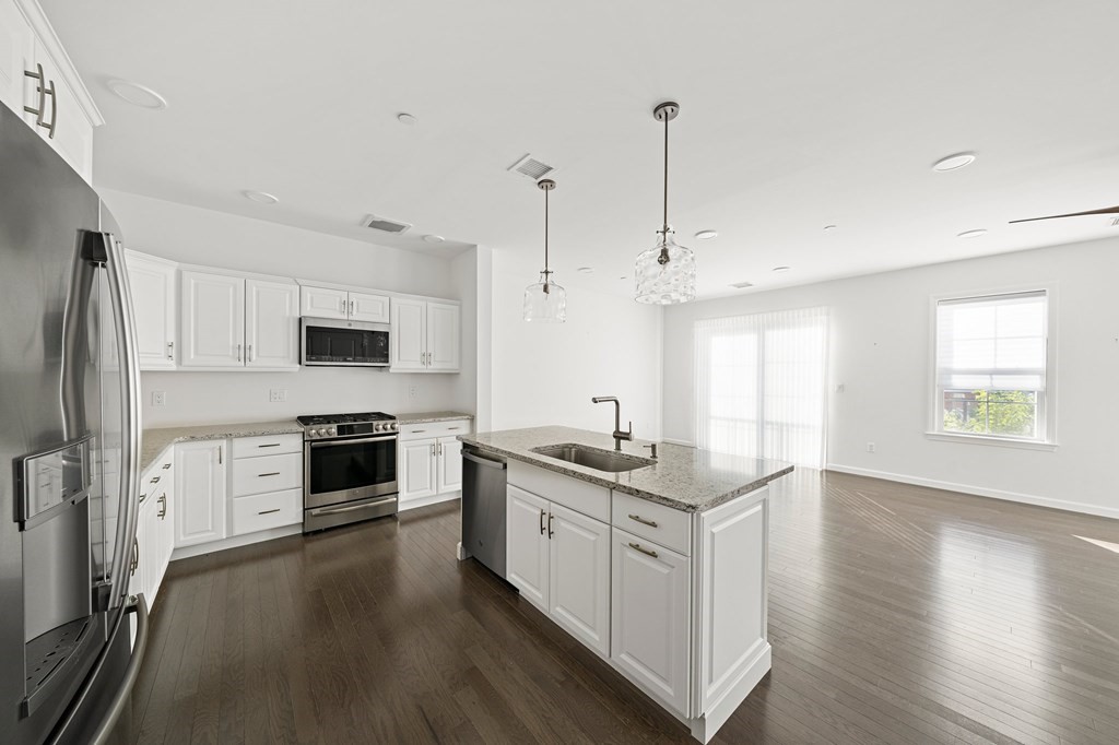 1 Revolution Way, Unit 201 Canton, MA 02021 - Photo 2 of 40