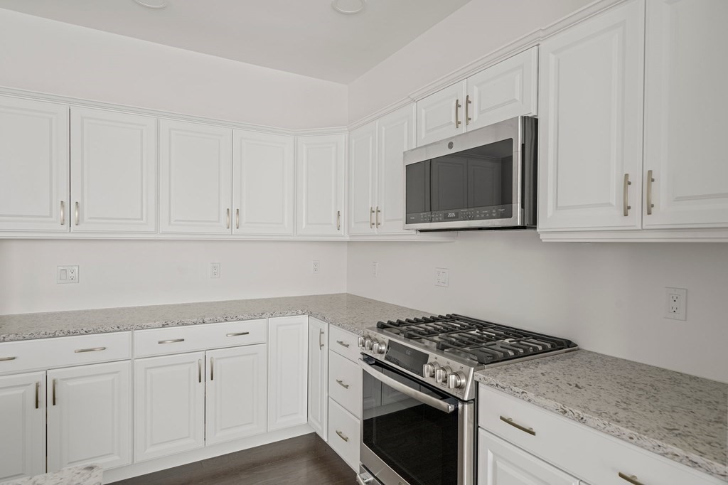 1 Revolution Way, Unit 201 Canton, MA 02021 - Photo 5 of 40