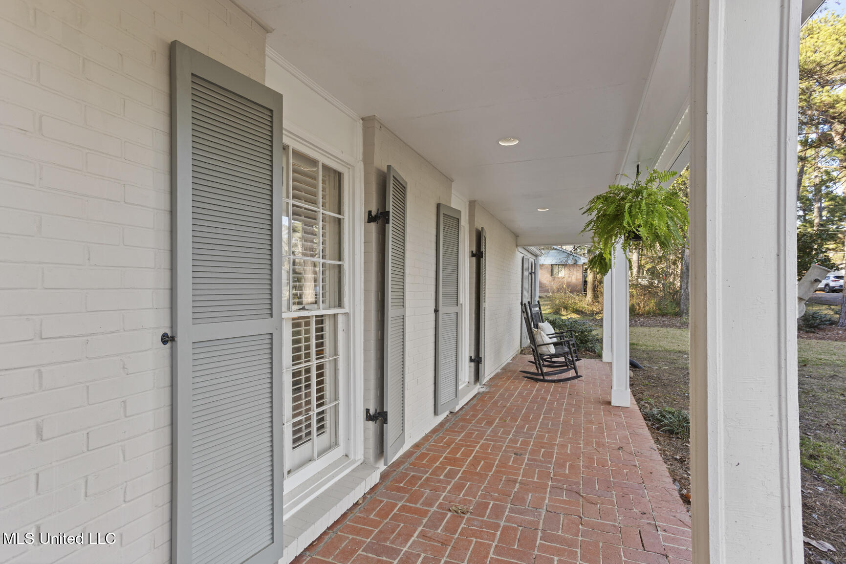 4465 Wedgewood Street Jackson, MS 39211 - Photo 3 of 30 4465 Wedgewood-5