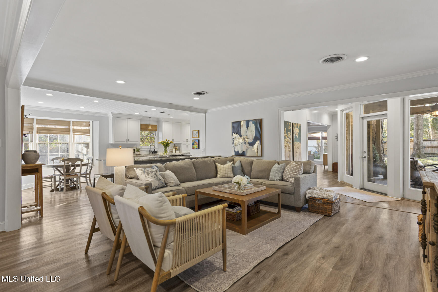 4465 Wedgewood Street Jackson, MS 39211 - Photo 8 of 30 4465 Wedgewood-12