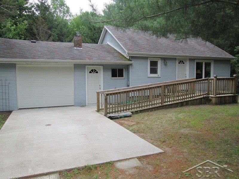 600 North Gleaner Road Saginaw, MI 48609 - Photo 2 of 11 31387539-1.JPG