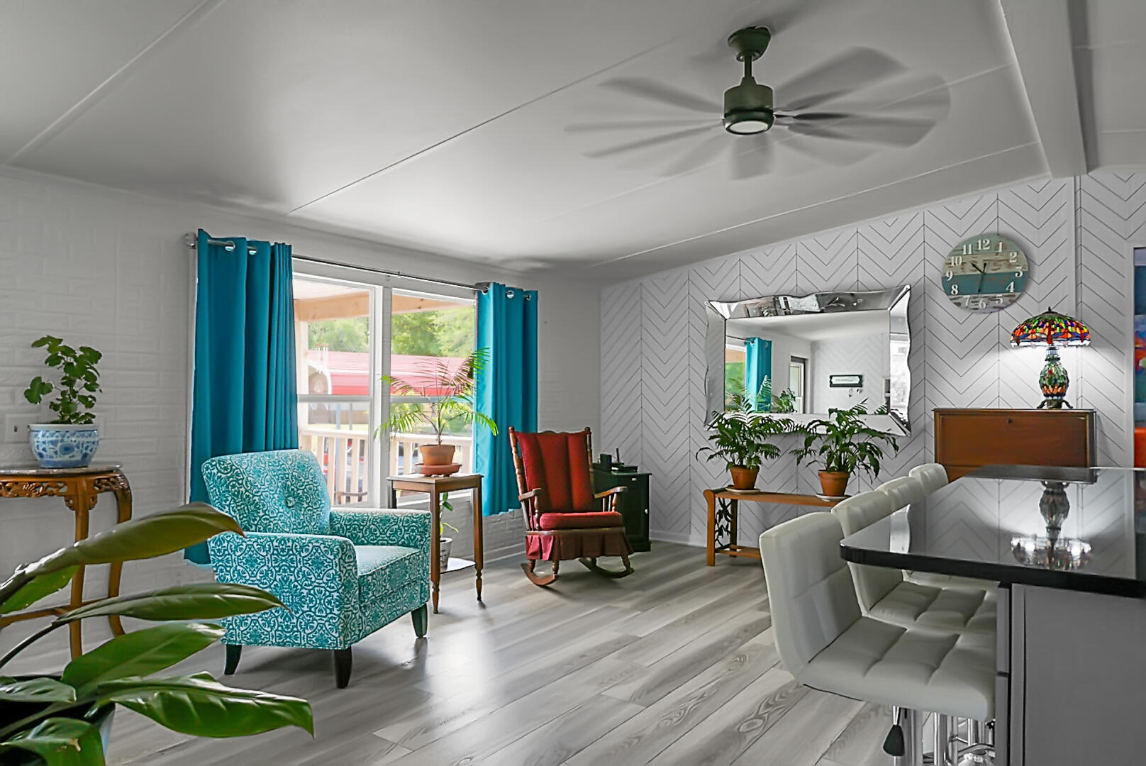 135 General Washington Boulevard Bonneau, SC 29431 - Photo 15 of 64 Tons of Natural Light!