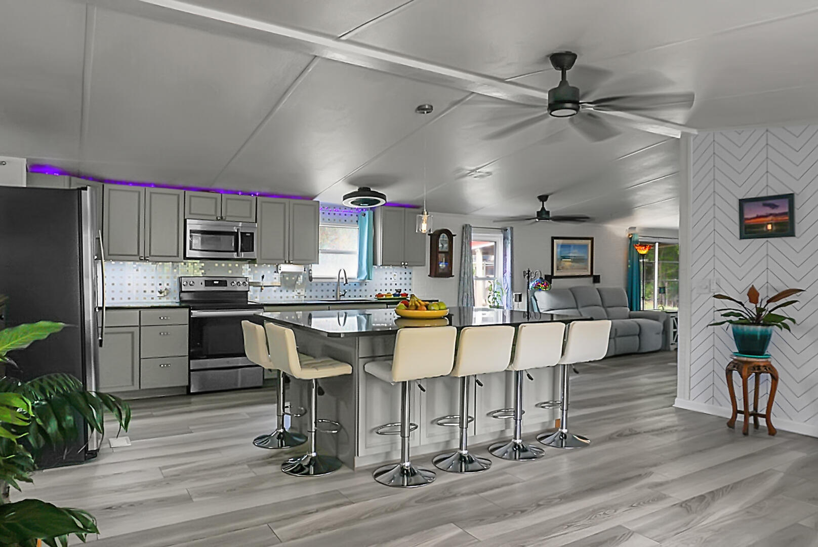 135 General Washington Boulevard Bonneau, SC 29431 - Photo 19 of 64 Tons of space