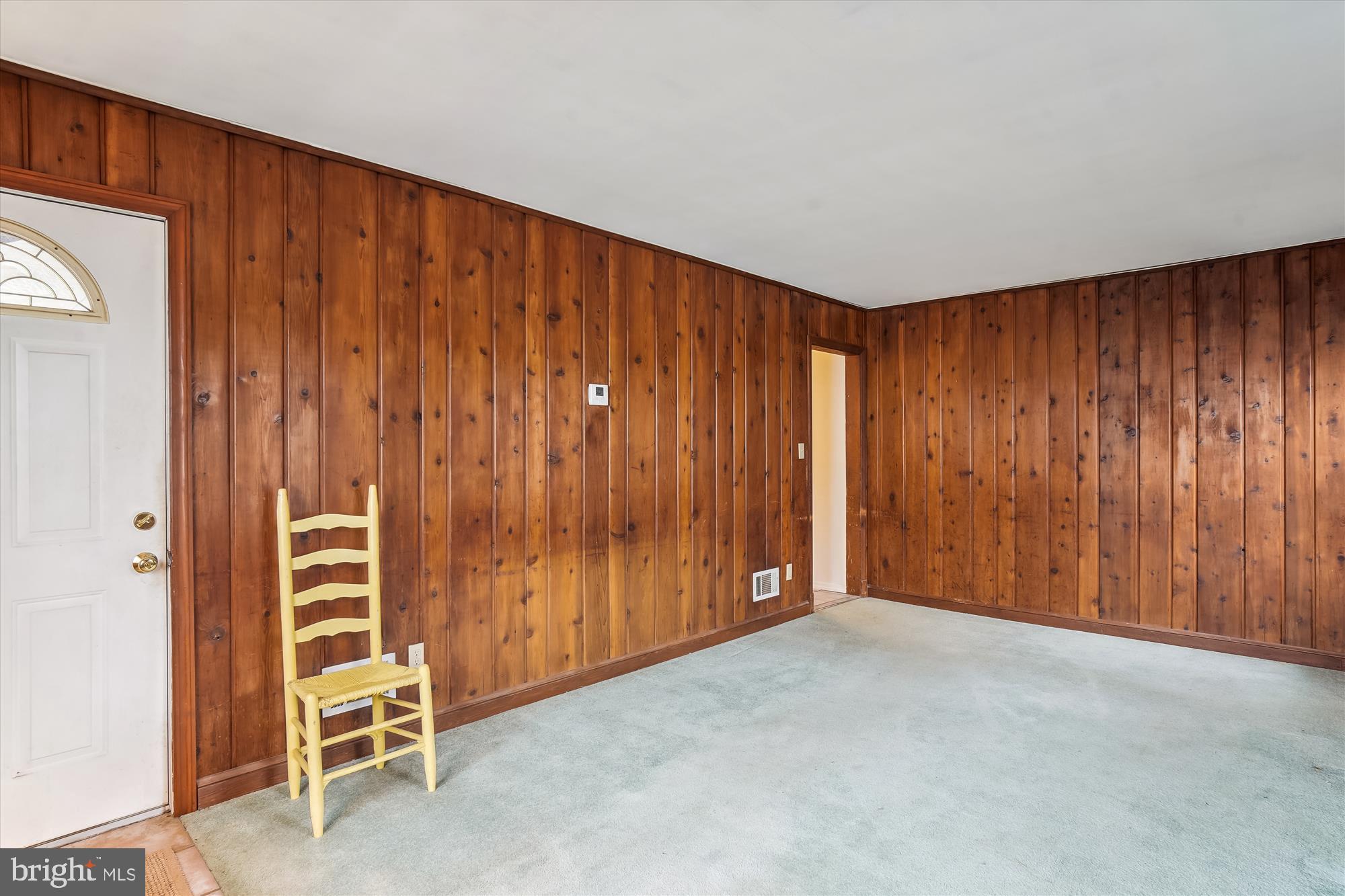 799 Briggs Chaney Road Silver Spring, MD 20905 - Photo 11 of 56 Living Room