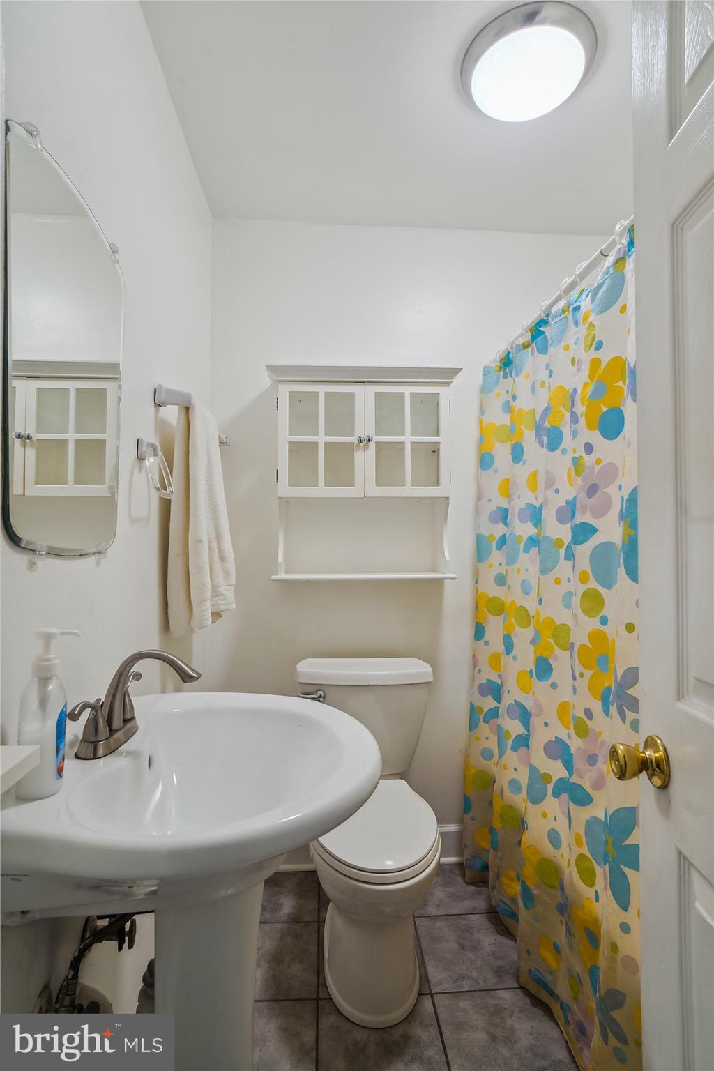 799 Briggs Chaney Road Silver Spring, MD 20905 - Photo 12 of 56 Main Floor Bathroom