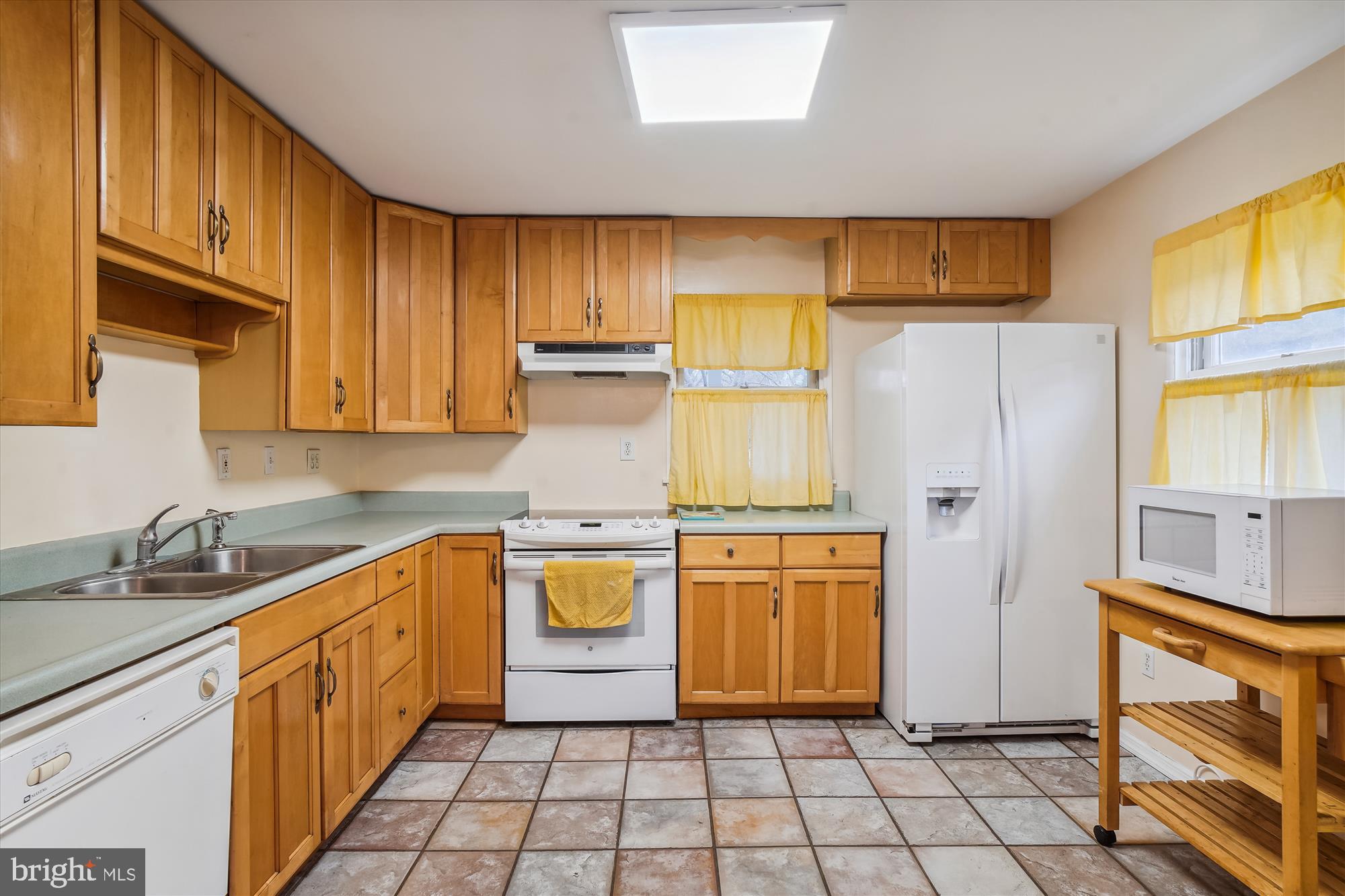 799 Briggs Chaney Road Silver Spring, MD 20905 - Photo 17 of 56 Kitchen