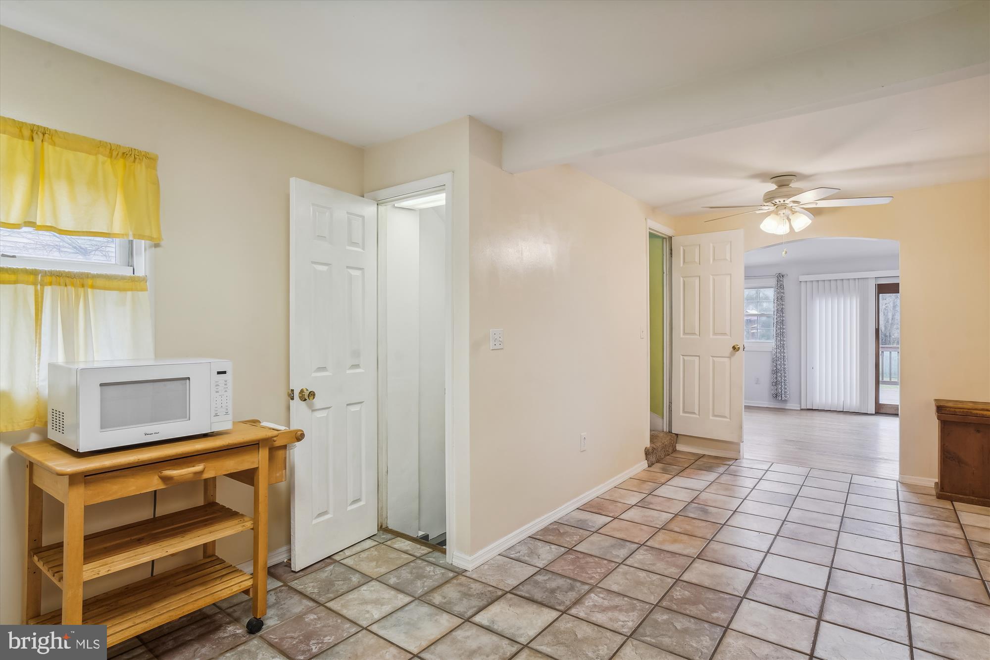 799 Briggs Chaney Road Silver Spring, MD 20905 - Photo 21 of 56 Kitchen