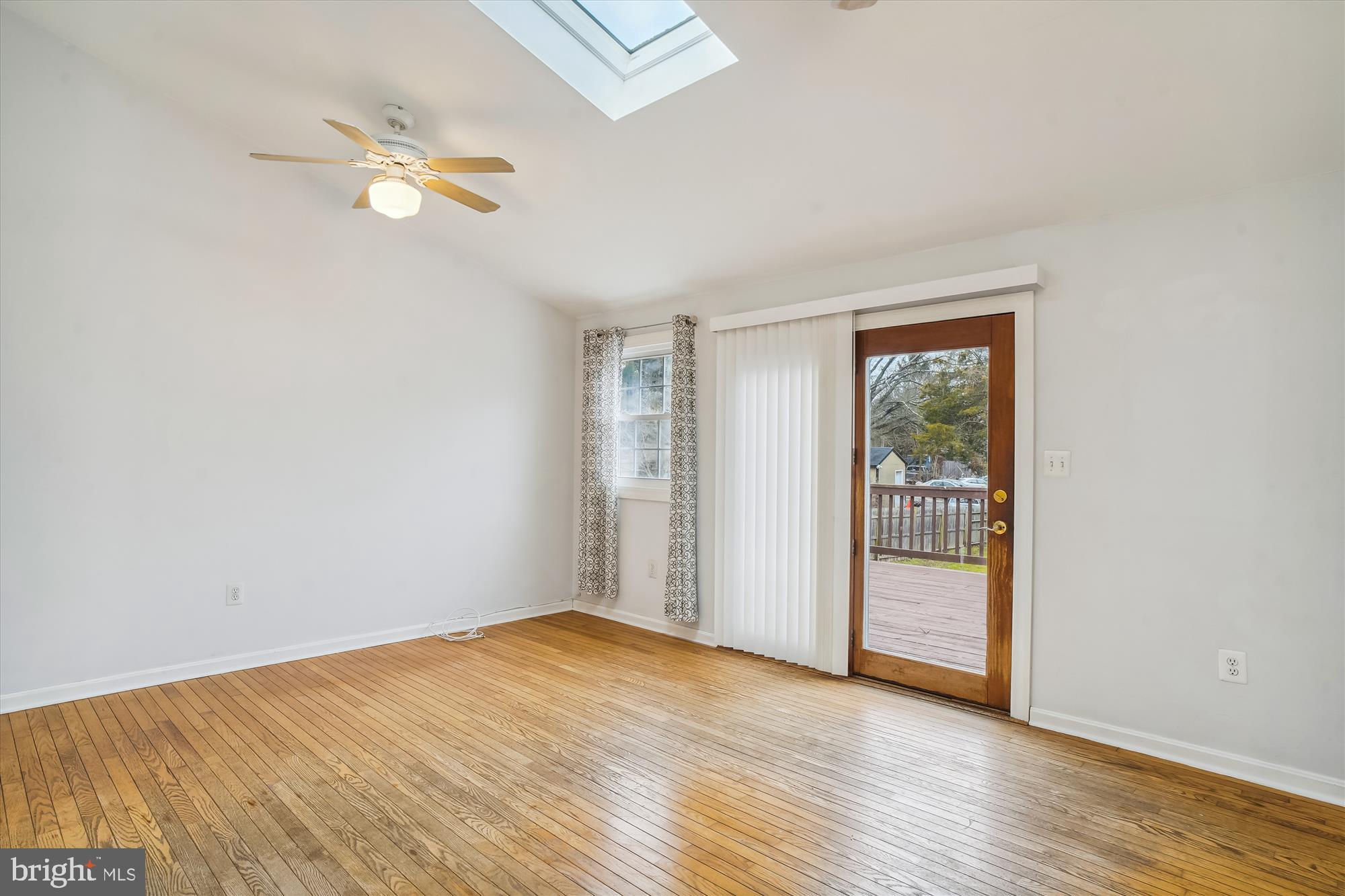 799 Briggs Chaney Road Silver Spring, MD 20905 - Photo 25 of 56 Great Room
