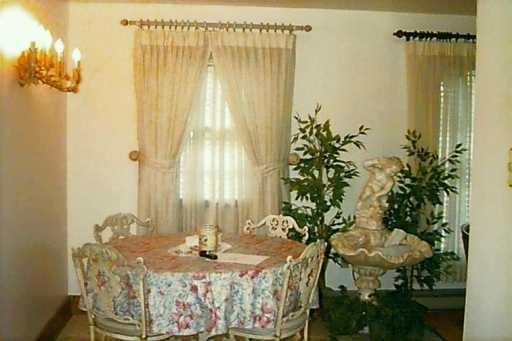 1127 Freeport Road Natrona Heights, PA 15065 - Photo 3 of 8 Gallery Image 3