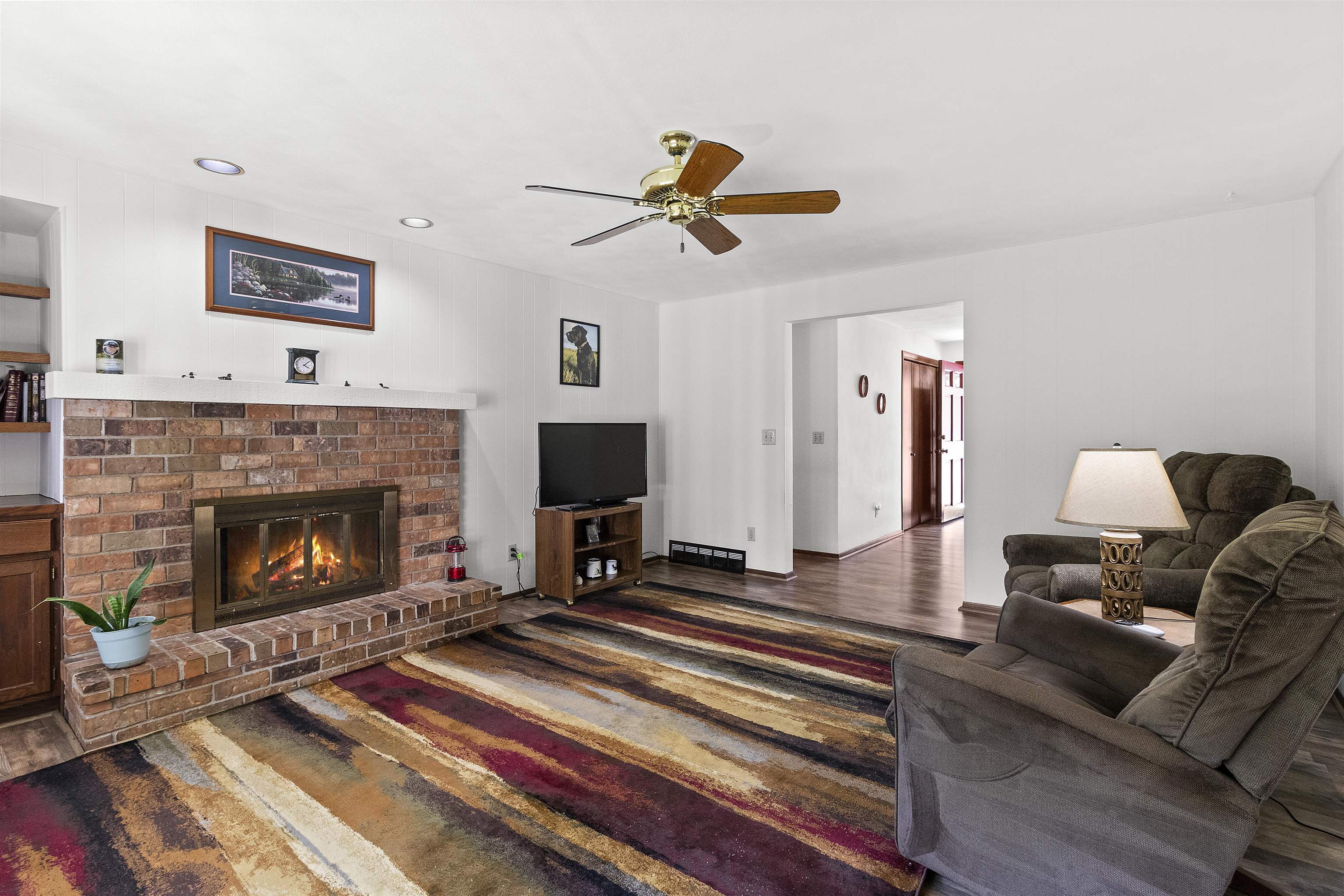 933 East Capitol Drive Appleton, WI 54911 - Photo 9 of 46