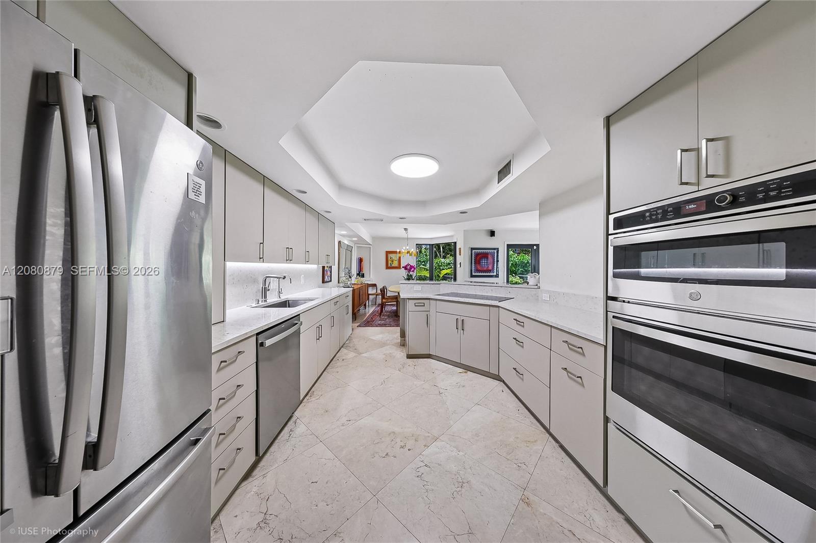 596 Fernwood Road, Unit B Key Biscayne, FL 33149 - Photo 7 of 45 Gallery Image 7