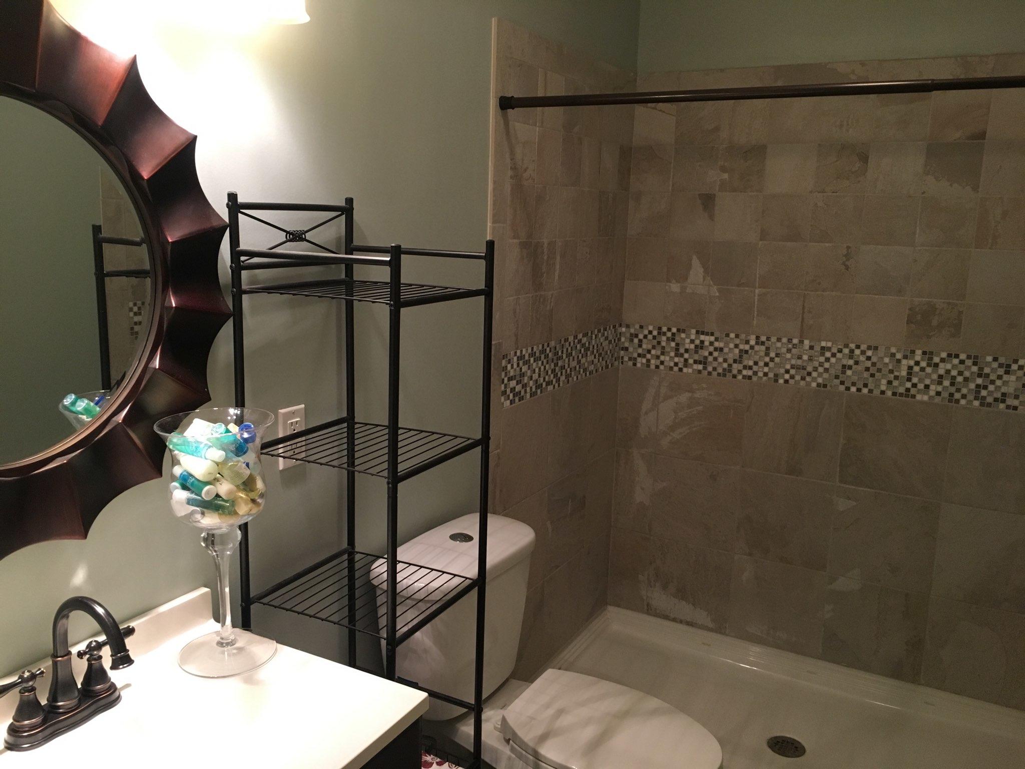 1328 Sumac Road Knoxville, TN 37919 - Photo 11 of 21 2nd bath with tile shower