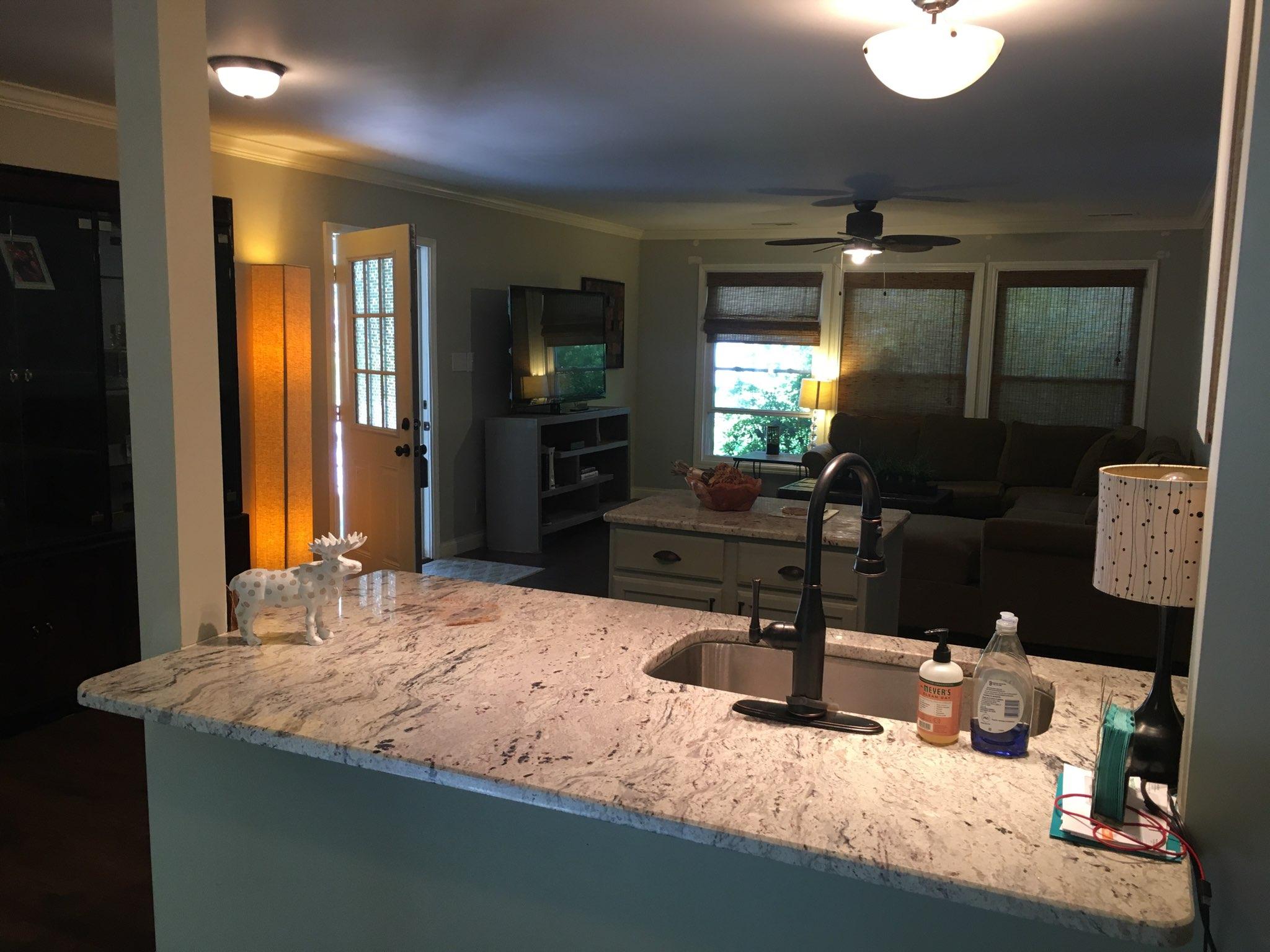 1328 Sumac Road Knoxville, TN 37919 - Photo 4 of 21 Kitchen eat bar