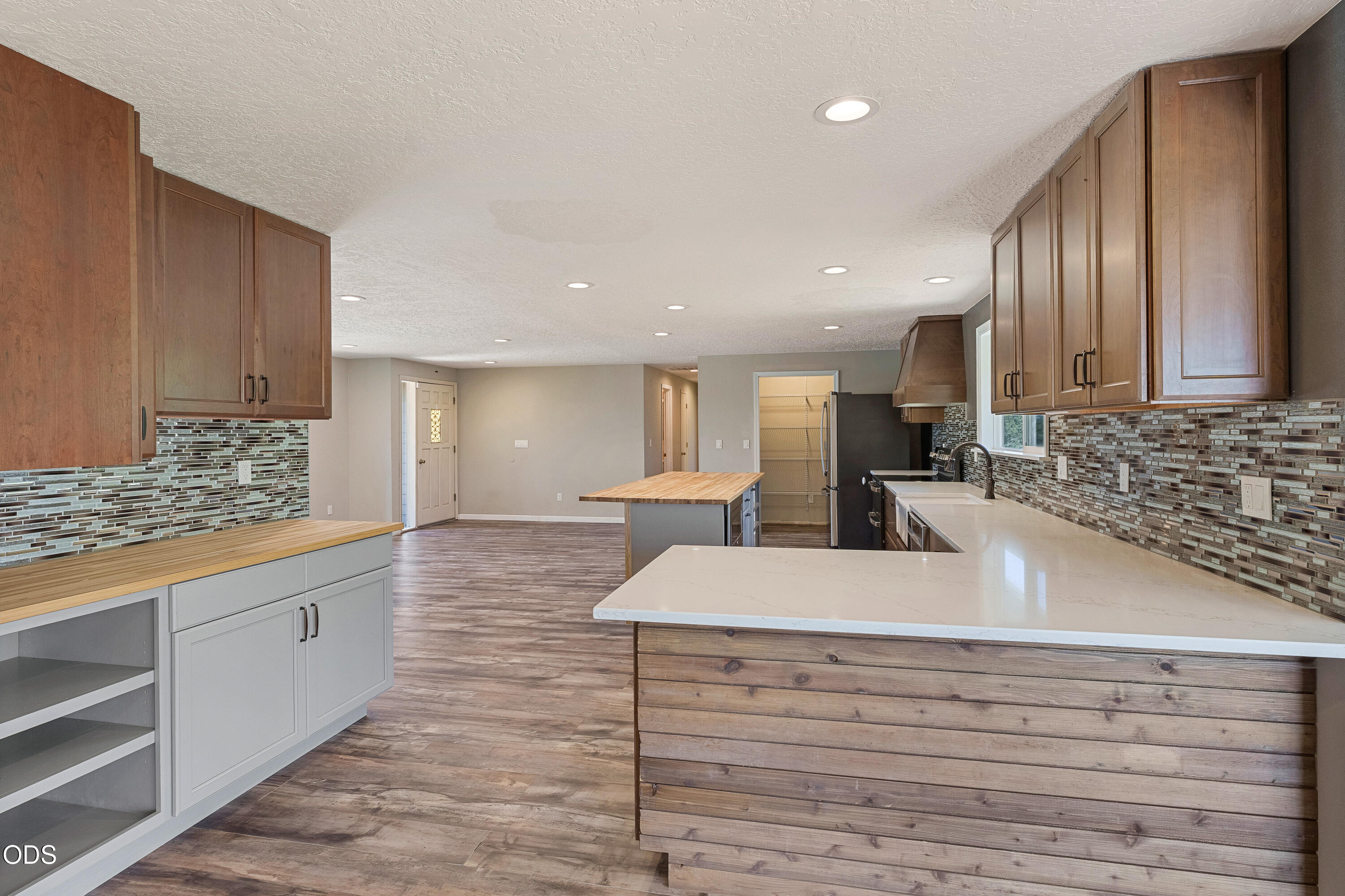6492 Southwest 51st Street Redmond, OR 97756 - Photo 25 of 44