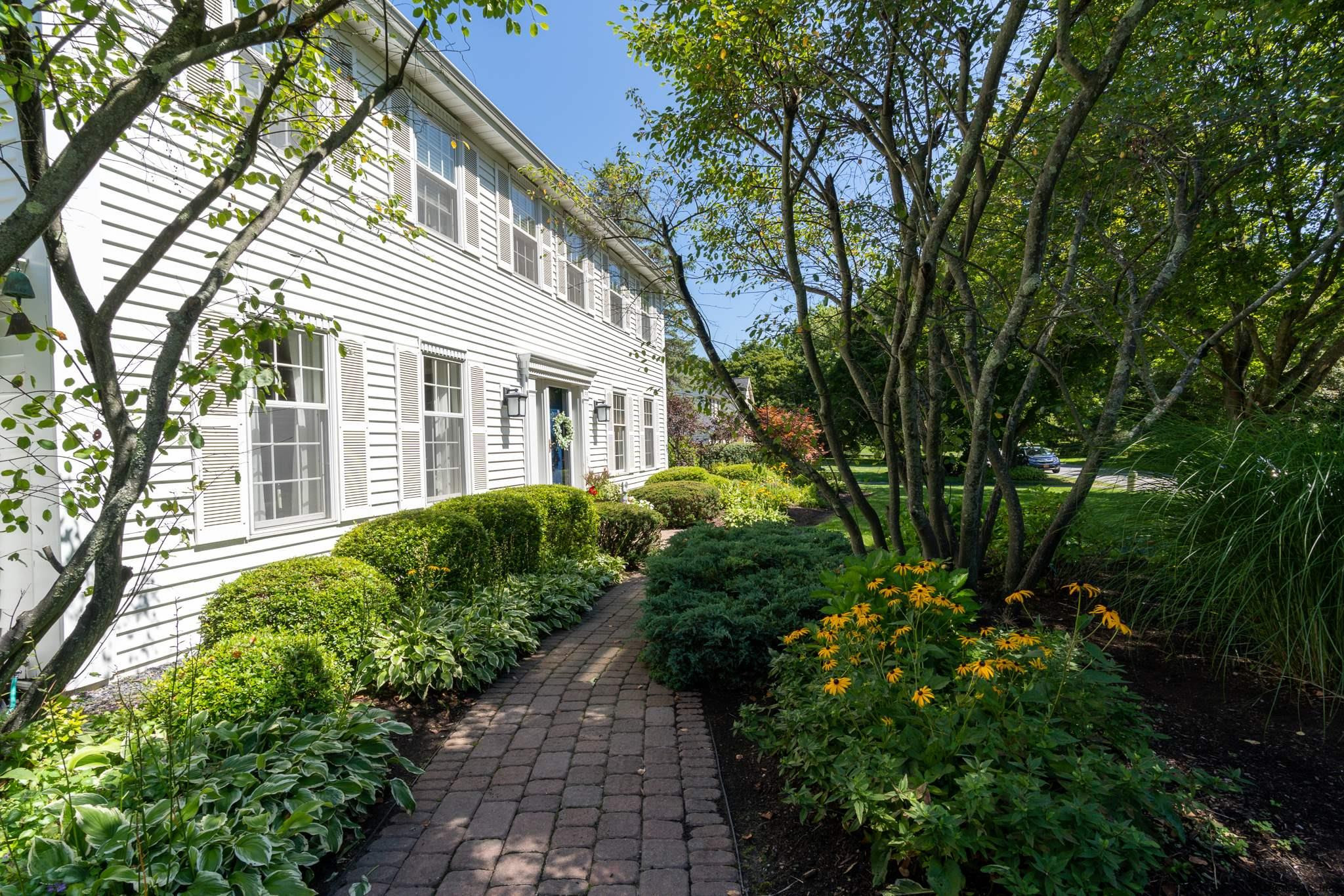 155 Darroch Road Bethlehem, NY 12054 - Photo 4 of 41 Photo 4