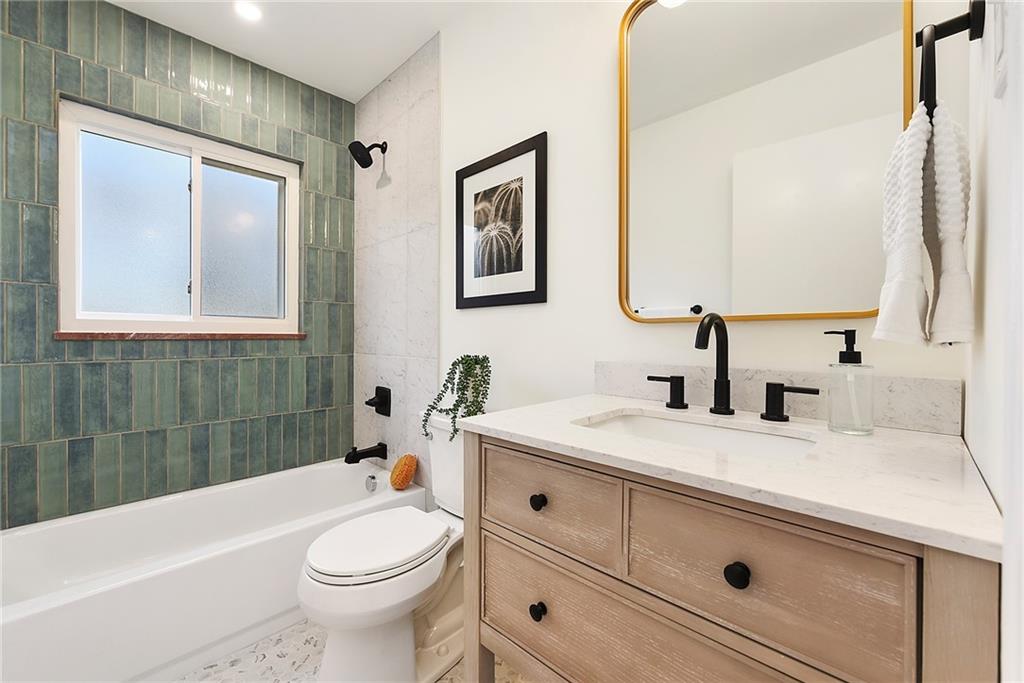 164 Gass Road Pittsburgh, PA 15229 - Photo 15 of 25 Gallery Image 15