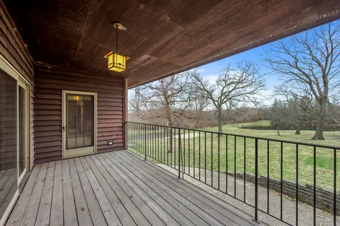 $895,000 | 32981 North River Road, Libertyville, IL 60048