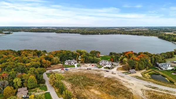$649,800 | 4946 Bridgevine Way, Independence, MN 55359