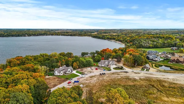 $649,800 | 4946 Bridgevine Way, Independence, MN 55359