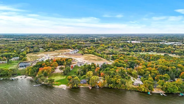 $649,800 | 4946 Bridgevine Way, Independence, MN 55359