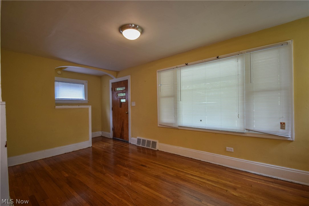 1152 Pomona Road Cleveland Heights, OH 44121 - Photo 10 of 22