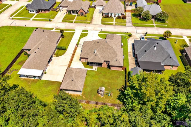 $427,500 | 316 Brentwood Drive, Houma, LA 70360