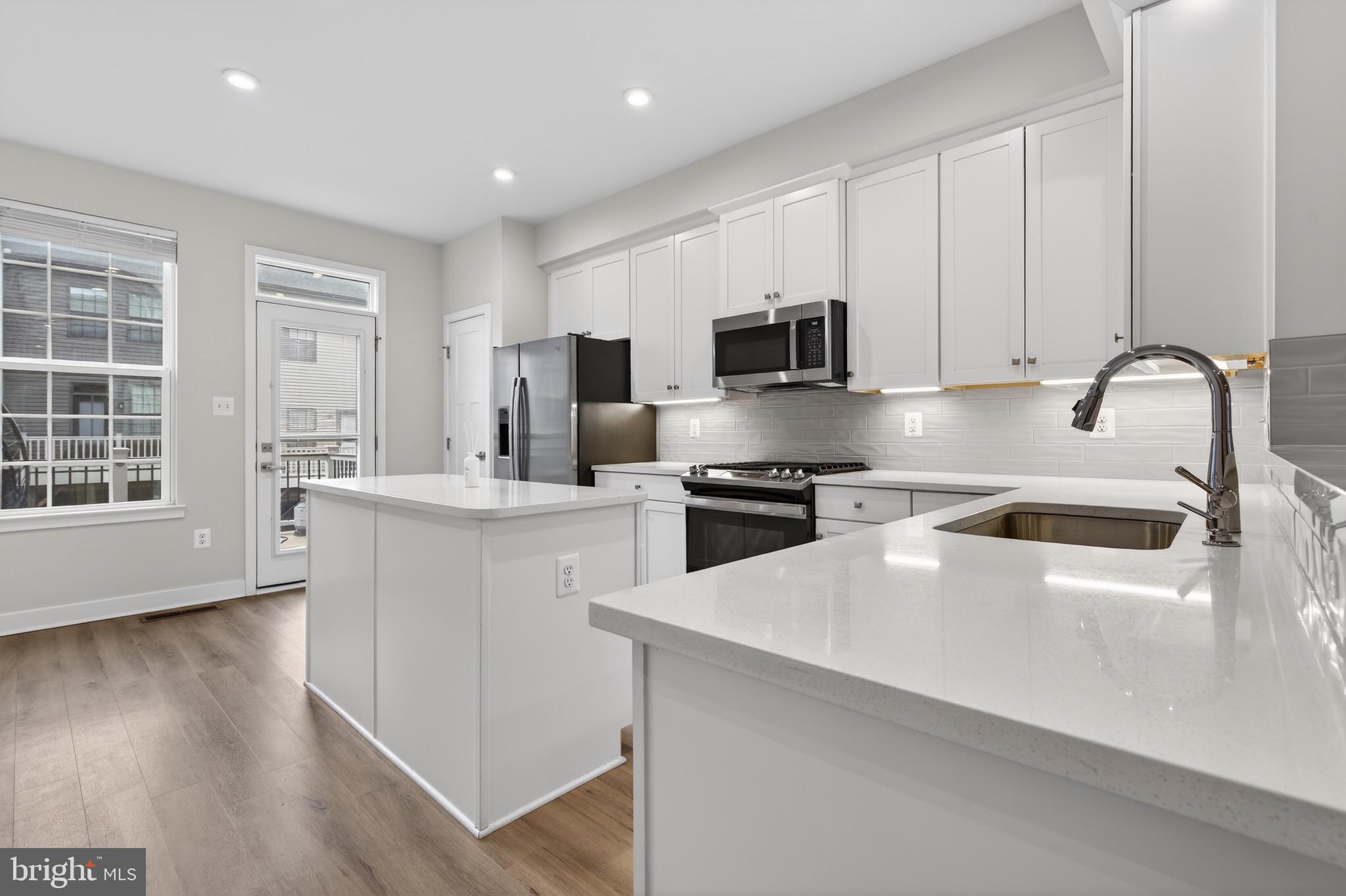 2618 Velocity Road Herndon, VA 20171 - Photo 12 of 25