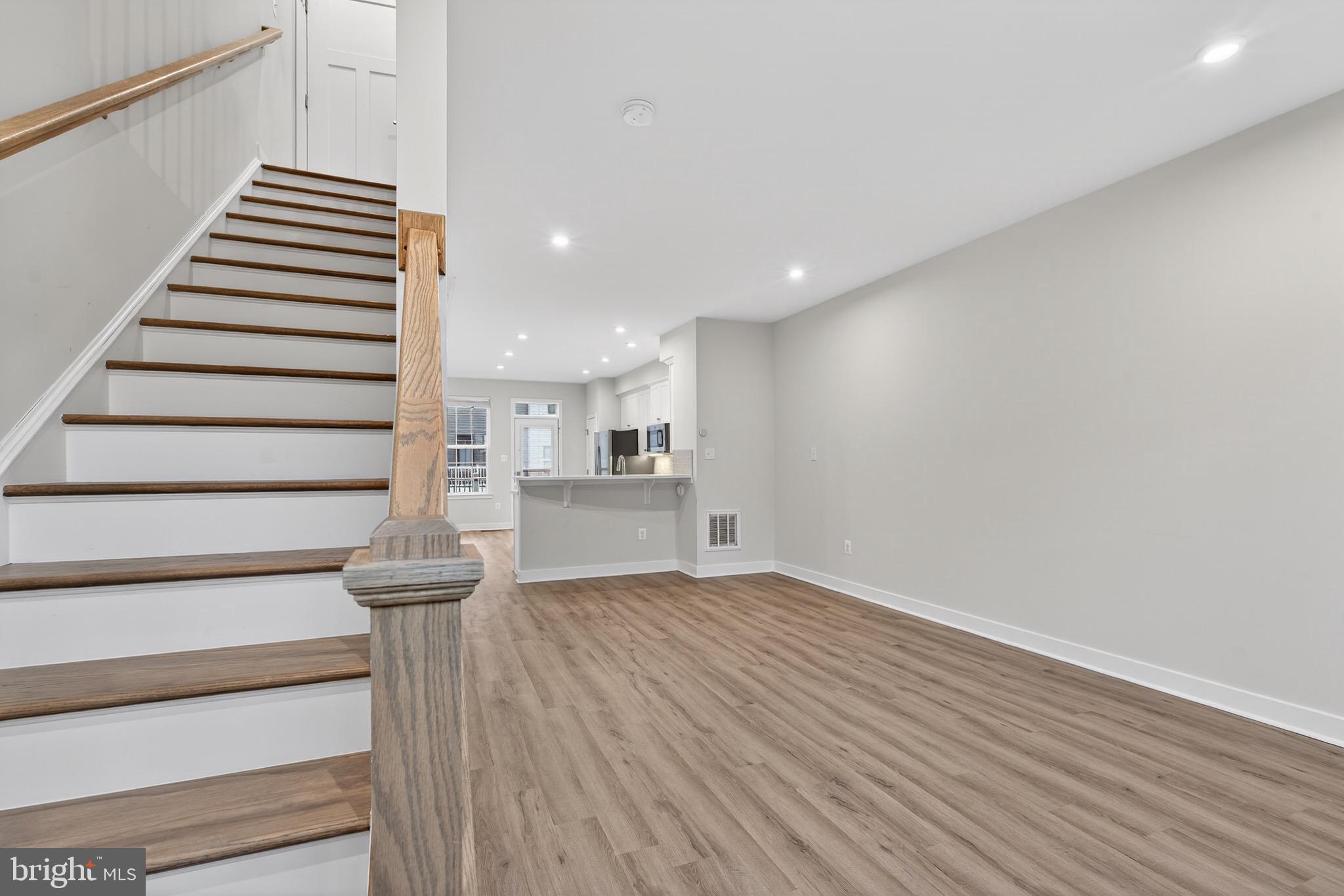 2618 Velocity Road Herndon, VA 20171 - Photo 3 of 25