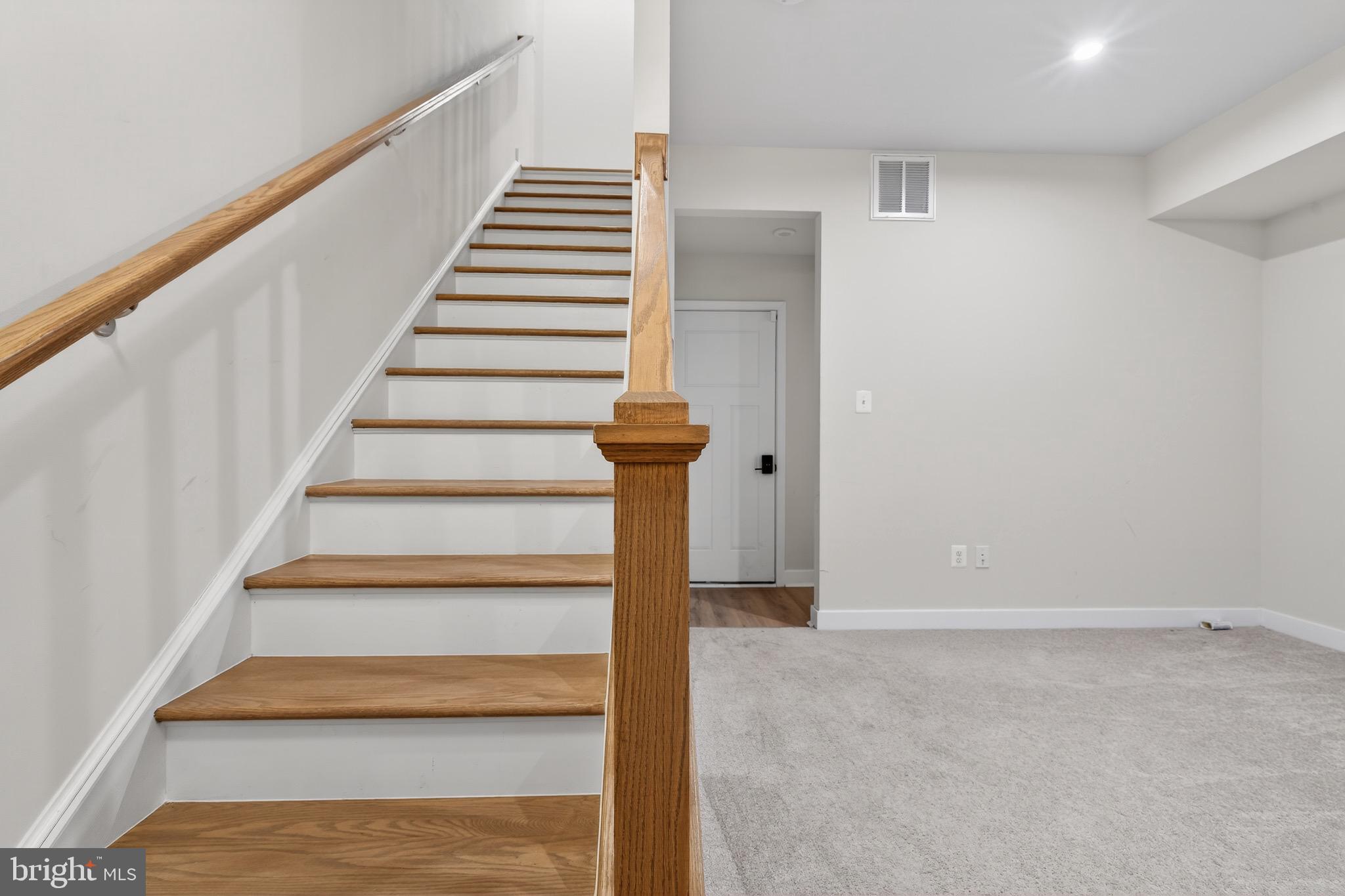 2618 Velocity Road Herndon, VA 20171 - Photo 8 of 25