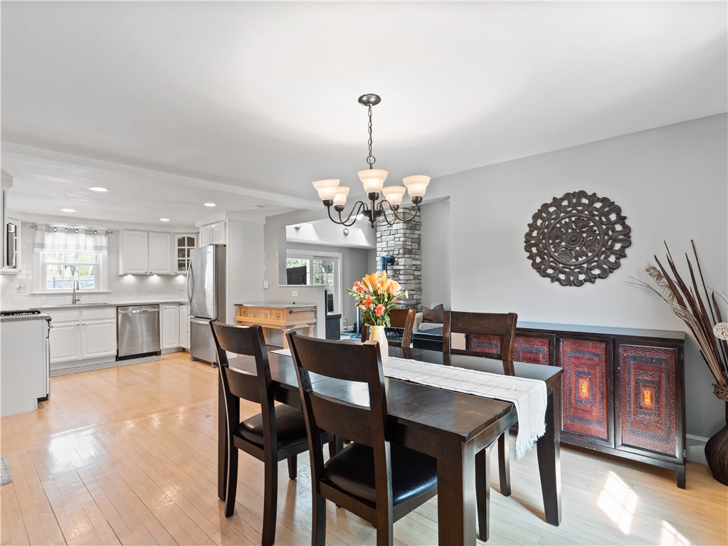 673 County Road Barrington, RI 02806 - Photo 6 of 31