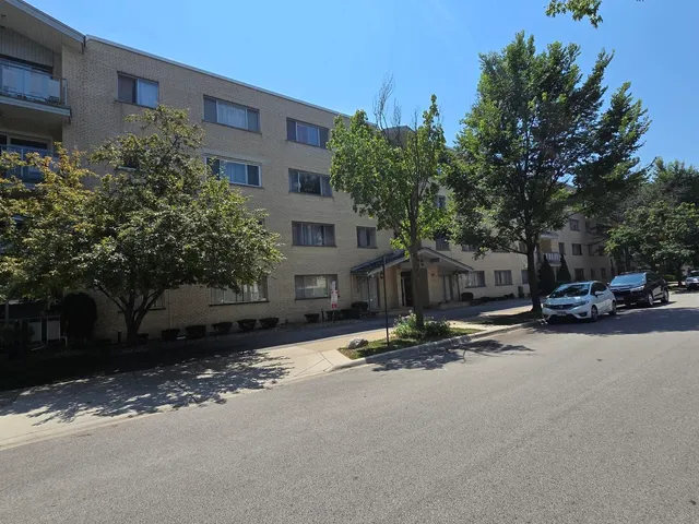 $257,000 | 5251 Galitz Street, Unit 410, Skokie, IL 60077