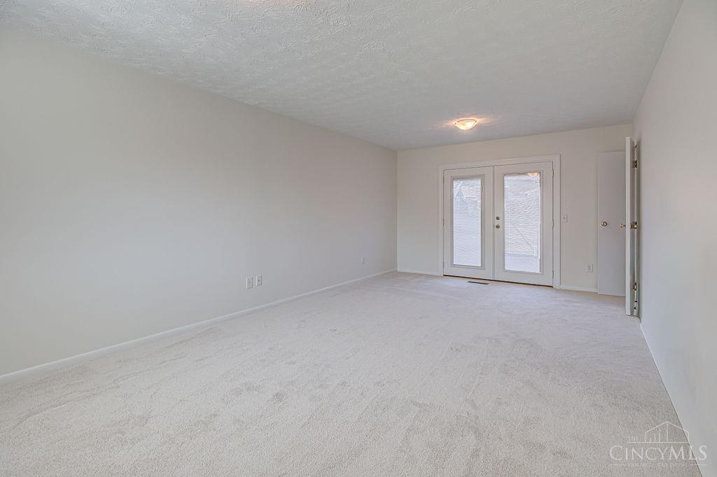 11 Arbor Court Springdale, OH 45246 - Photo 5 of 32