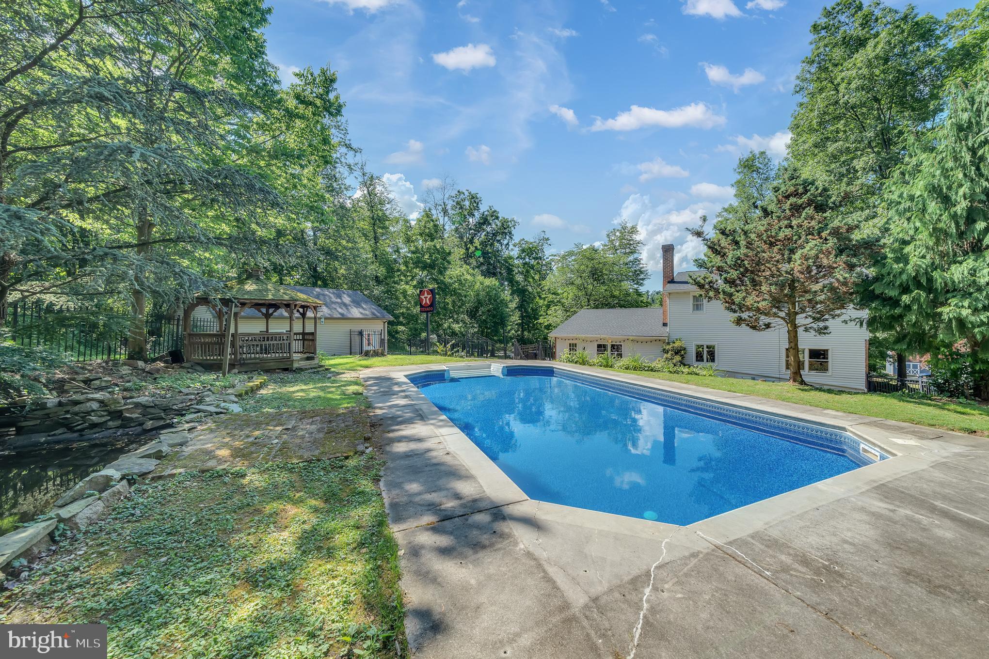 6207 Longview Dr Spring Grove Pa Spring Grove, PA 17362 - Photo 2 of 30 Gallery Image 2