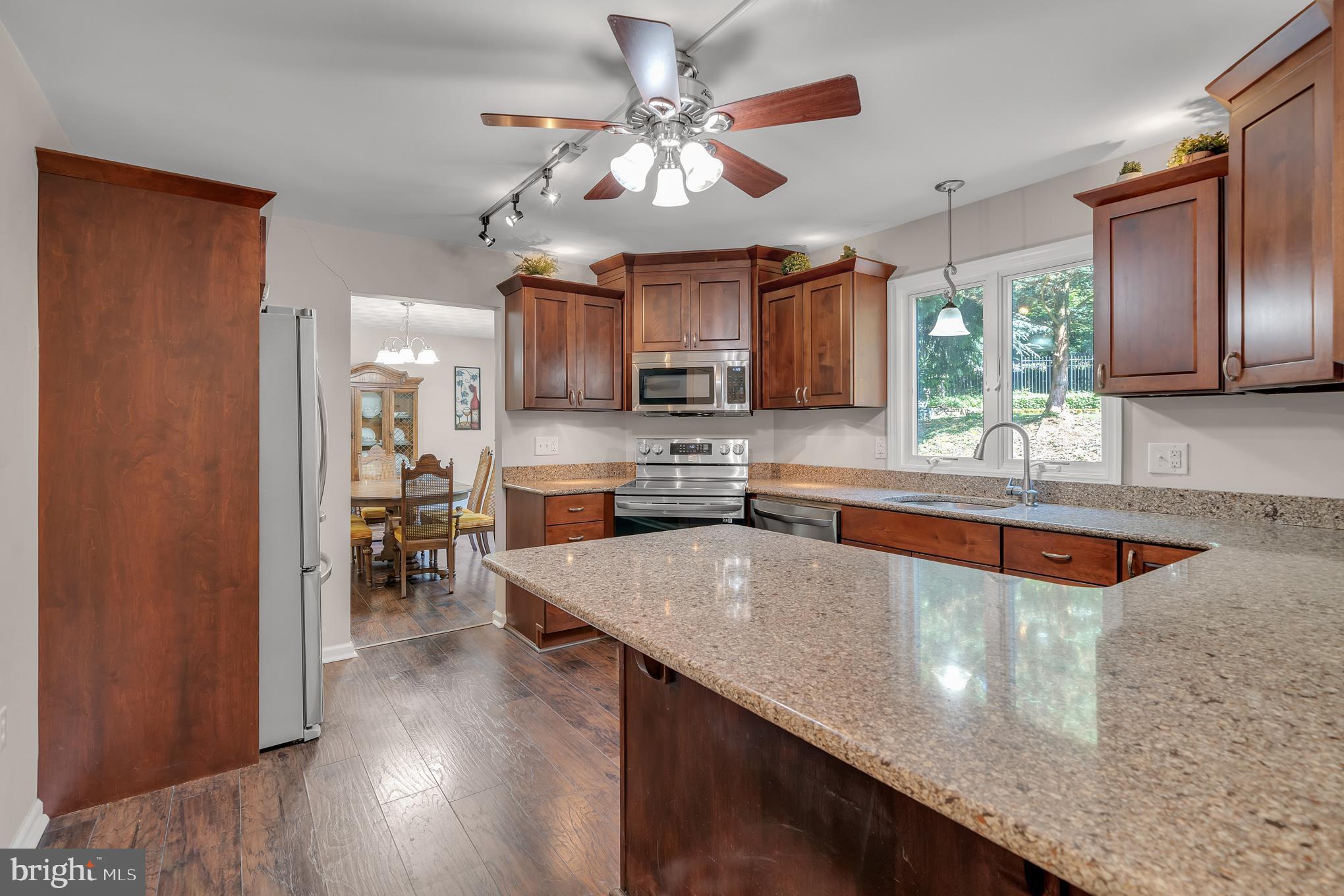 6207 Longview Dr Spring Grove Pa Spring Grove, PA 17362 - Photo 7 of 30 Gallery Image 7