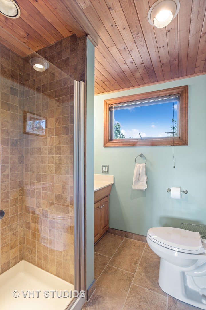 110 Caroline Avenue Elmhurst, IL 60126 - Photo 13 of 31