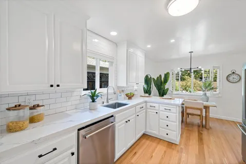 $2,188,000 | 12 Country Lane, Redwood City, CA 94061