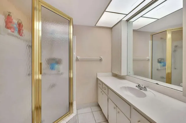 $275,000 | 900 Southwest 12th Street, Unit 110, Fort Lauderdale, FL 33315