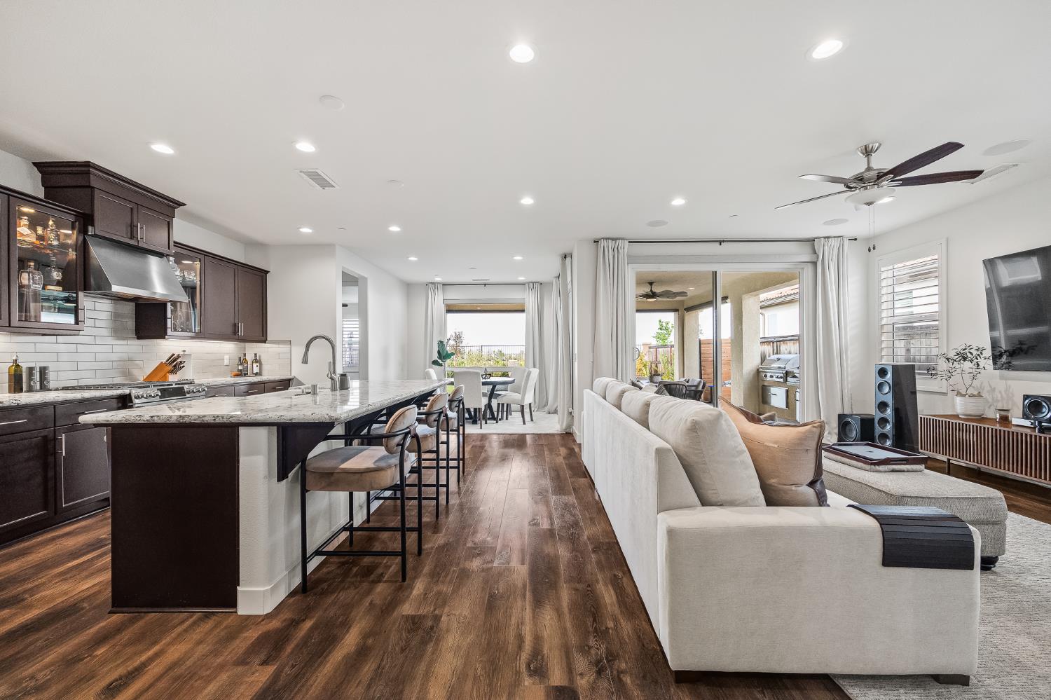 4530 Hillside Road Madera, CA 93636 - Photo 6 of 46