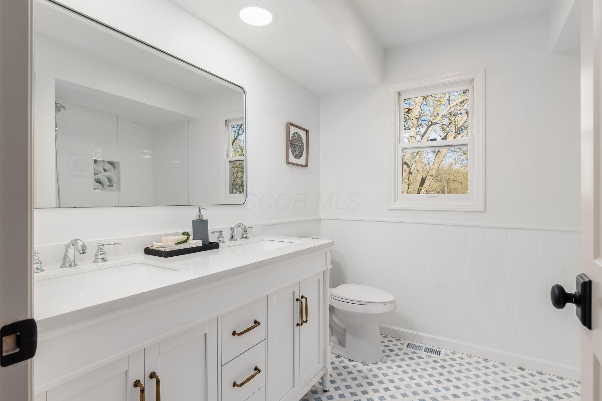 8458 Invergordon Court Dublin, OH 43017 - Photo 51 of 71 Beautifully renovated hall bathroom