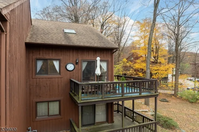 $270,000 | 4 Sunrise Drive, Unit 10, Vernon, NJ 07462