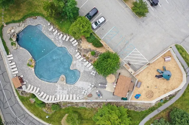 $270,000 | 4 Sunrise Drive, Unit 10, Vernon, NJ 07462