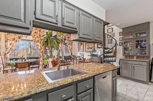 $270,000 | 4 Sunrise Drive, Unit 10, Vernon, NJ 07462