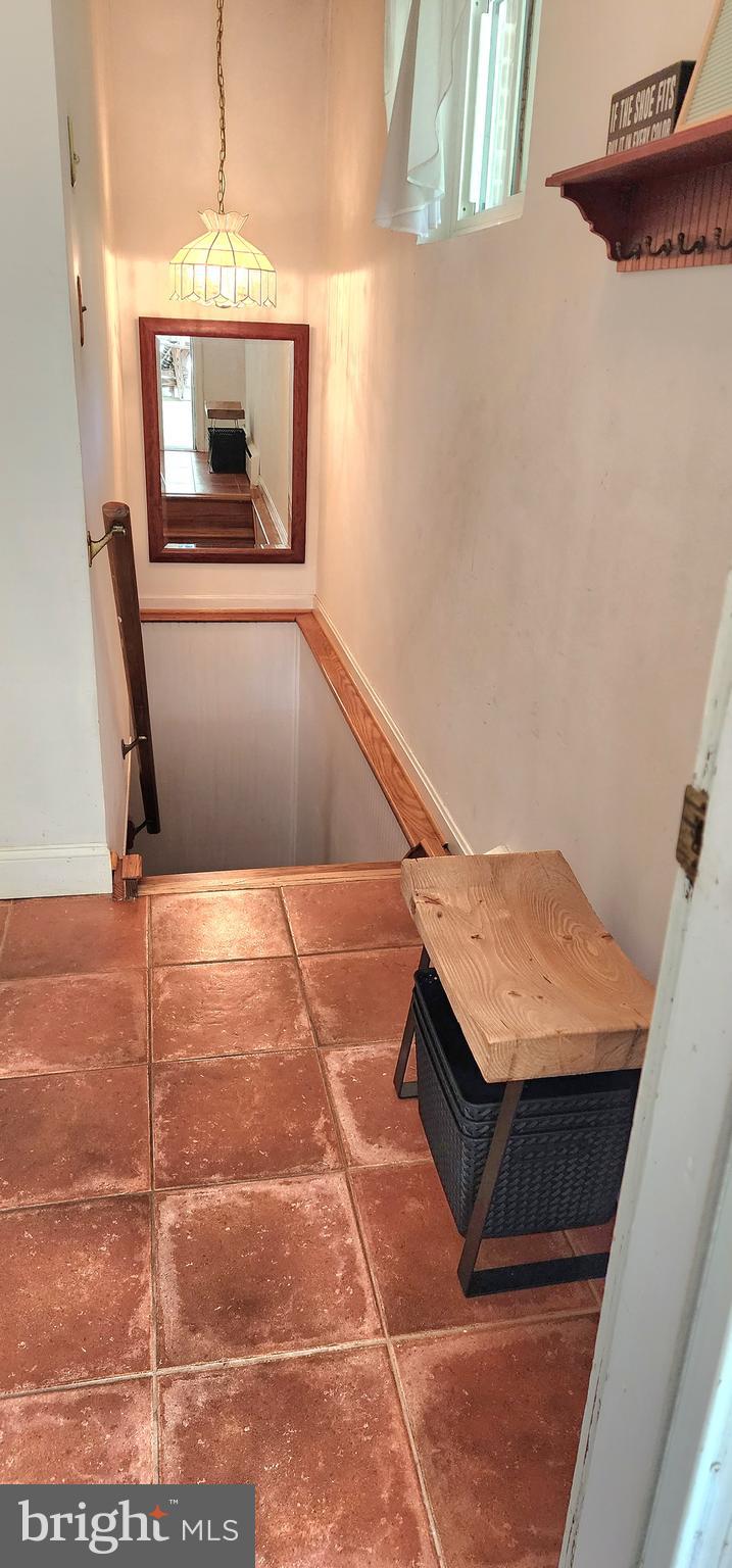 6534 Spring Road Springfield, VA 22150 - Photo 4 of 24