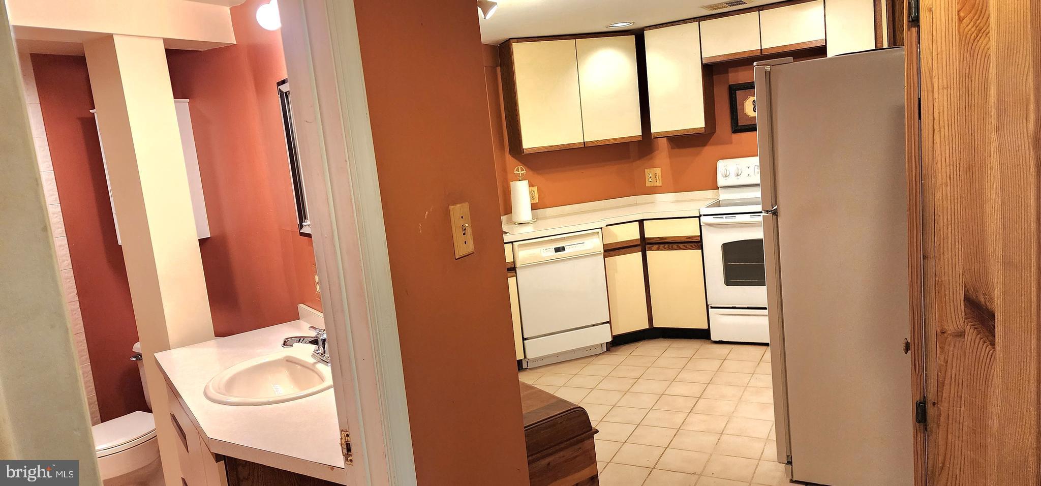 6534 Spring Road Springfield, VA 22150 - Photo 7 of 24