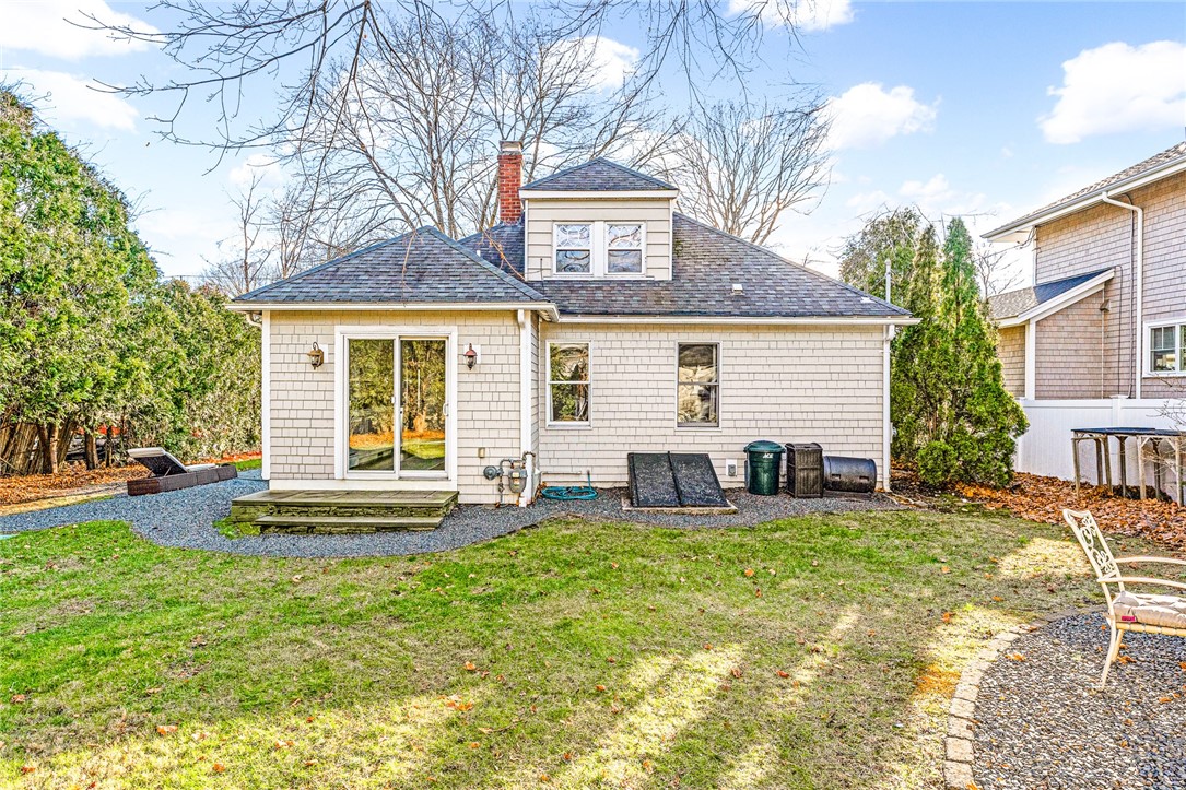 39 Chachapacassett Road Barrington, RI 02806 - Photo 24 of 30